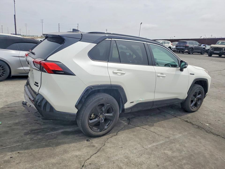 47124366 :رقم المزاد ، 4T3E6RFV8MU044230 vin ، 2021 Toyota Rav4 Hybrid مزاد بيع