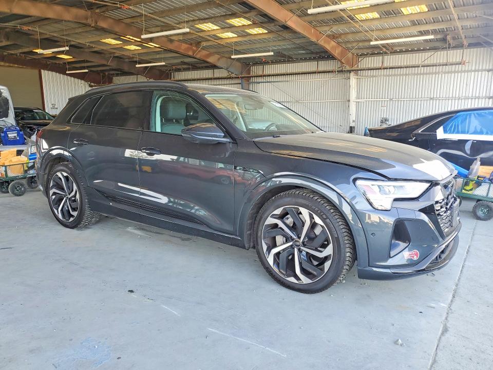 2024 Audi Q8 E-tron მანქანა იყიდება აუქციონზე, vin: WA15AAGE1RB045535, აუქციონის ნომერი: 47409756