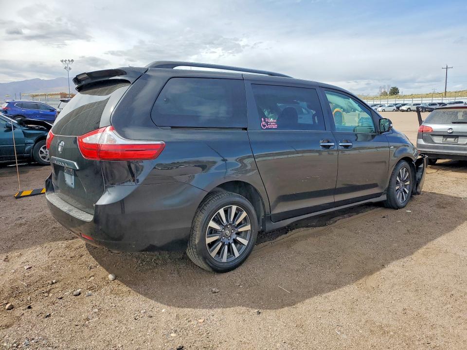 Продажа на аукционе авто 2019 Toyota Sienna, vin: 5TDDZ3DC4KS223803, номер лота: 48208336