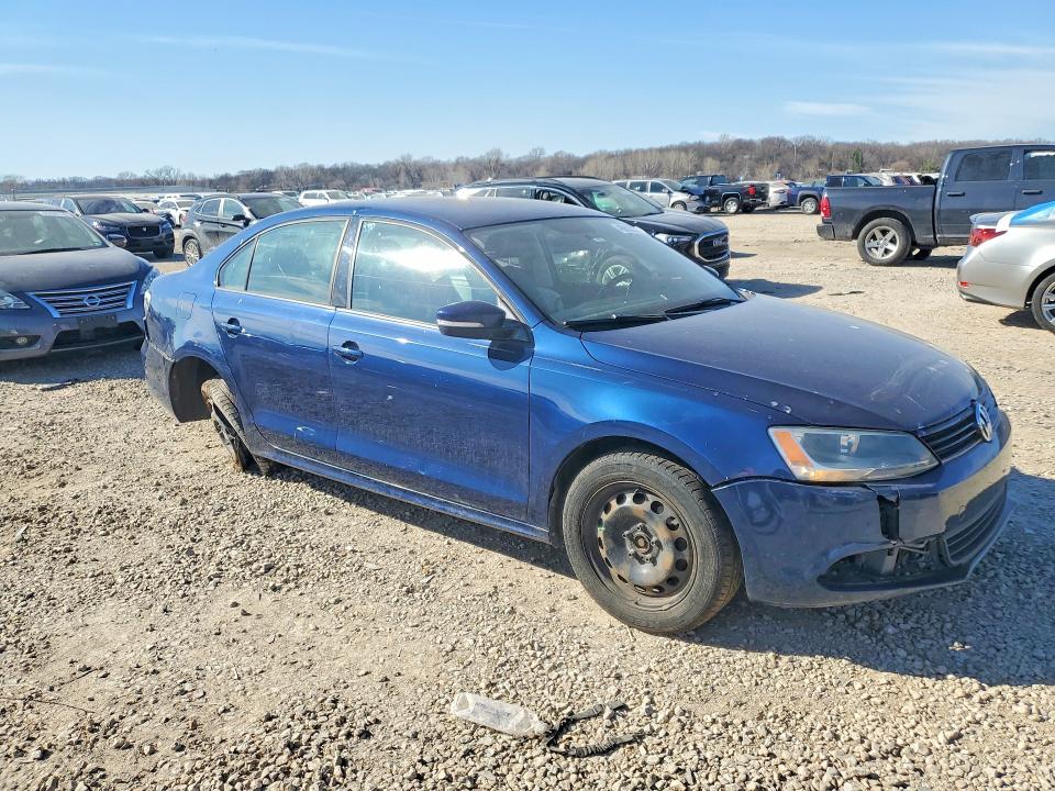 46812206 :رقم المزاد ، 3VWDX7AJ1BM095839 vin ، 2011 Volkswagen Jetta مزاد بيع