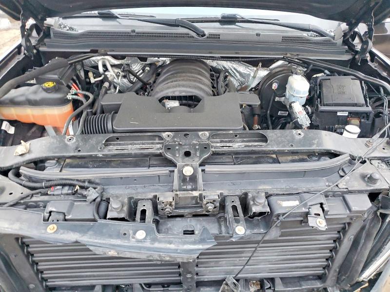 2018 Chevrolet Suburban მანქანა იყიდება აუქციონზე, vin: 1GNSKHKCXJR135628, აუქციონის ნომერი: 46069106