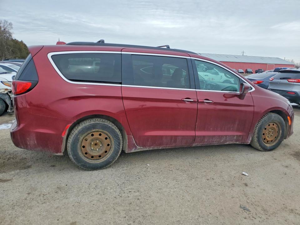 77113725 :رقم المزاد ، 2C4RC1H73JR248336 vin ، 2018 Chrysler Pacifica مزاد بيع