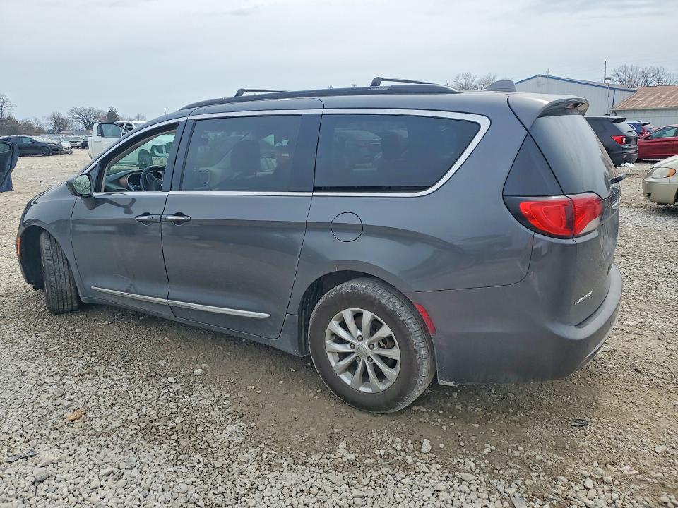 2017 Chrysler Pacifica მანქანა იყიდება აუქციონზე, vin: 2C4RC1BG6HR524561, აუქციონის ნომერი: 46650206