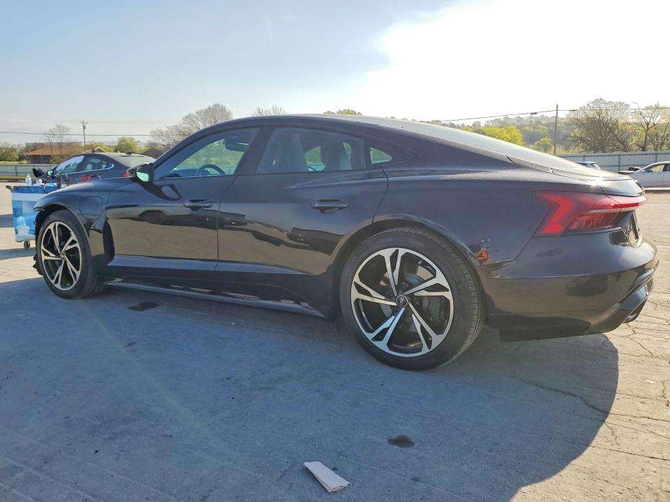 48066466 :رقم المزاد ، WAUCJBFW0N7008113 vin ، 2022 Audi E-tron Gt مزاد بيع