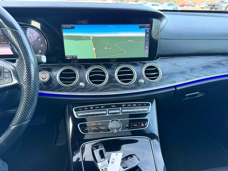 46028766 :رقم المزاد ، WDDZF4KB2HA126772 vin ، 2017 Mercedes-benz E مزاد بيع