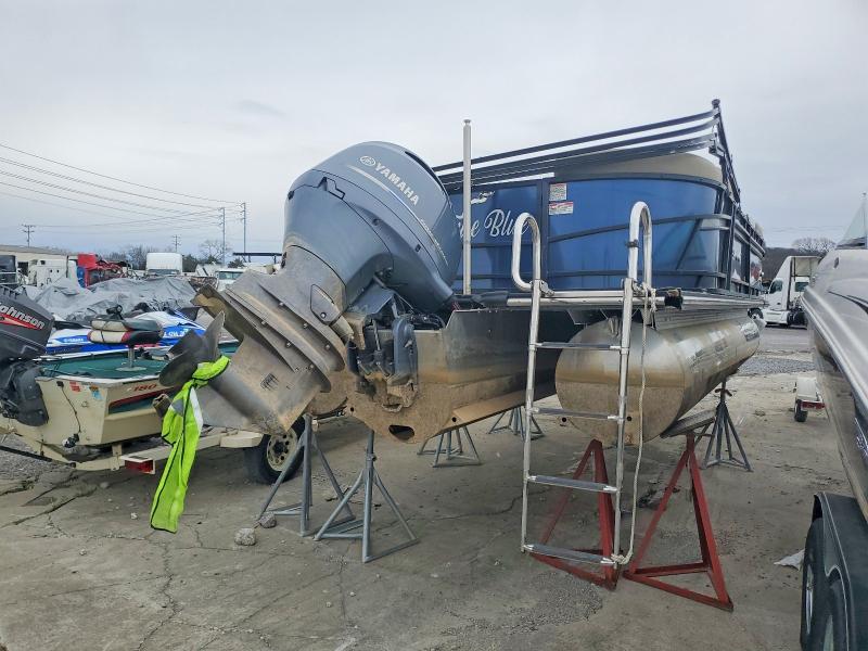 2020 Starcraft Tri Tune Pontoon მანქანა იყიდება აუქციონზე, vin: STR60200A020, აუქციონის ნომერი: 45583326
