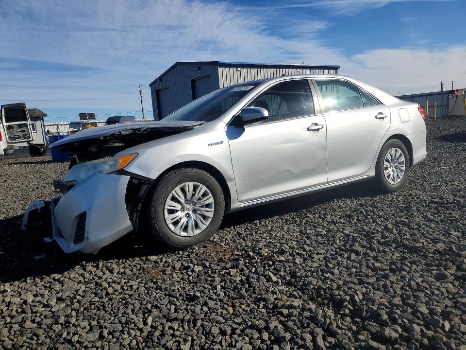 2012 Toyota Camry Hybrid მანქანა იყიდება აუქციონზე, vin: 4T1BD1FKXCU010071, აუქციონის ნომერი: 47061216