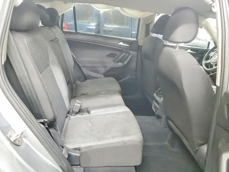 47217436 :رقم المزاد ، 3VV0B7AX0MM112350 vin ، 2021 Volkswagen Tiguan مزاد بيع