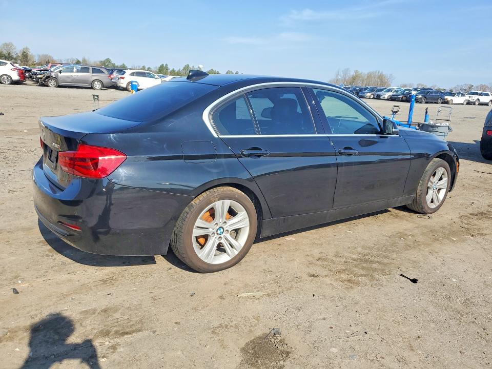 48037876 :رقم المزاد ، WBA8B9C57HK884685 vin ، 2017 Bmw 330 مزاد بيع