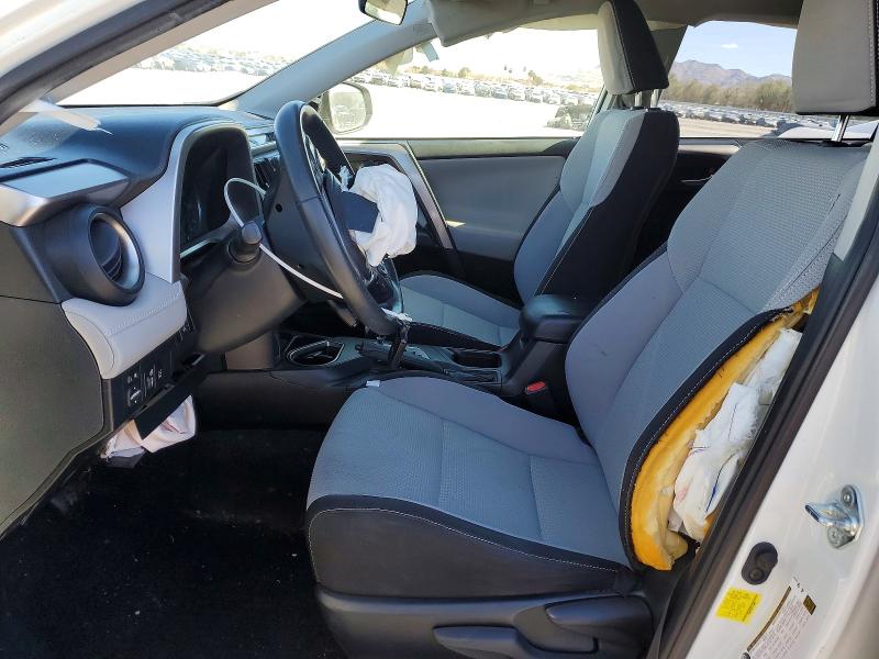 41816236 :رقم المزاد ، JTMRFREV6JJ730053 vin ، 2018 Toyota Rav4 مزاد بيع