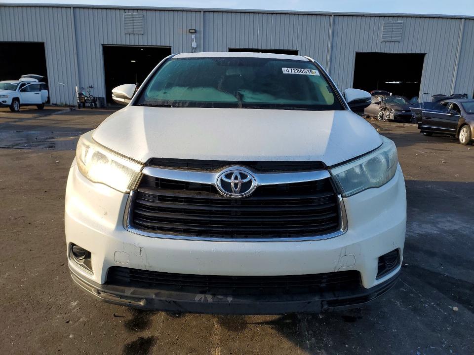 47288516 :رقم المزاد ، 5TDZARFHXFS015021 vin ، 2015 Toyota Highlander مزاد بيع