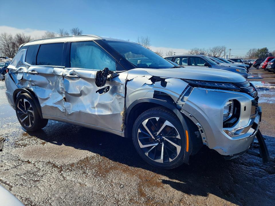 Продаж на аукціоні авто 2022 Mitsubishi Outlander, vin: JA4J4VA82NZ007832, номер лоту: 79599335