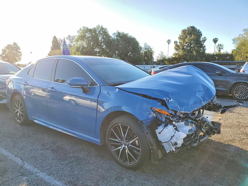 2024 Toyota Camry მანქანა იყიდება აუქციონზე, vin: 4T1G11AK3RU261335, აუქციონის ნომერი: 41934466