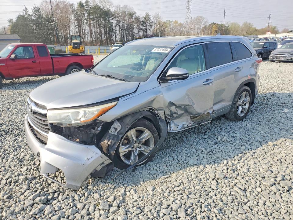 47722106 :رقم المزاد ، 5TDDKRFH4FS143536 vin ، 2015 Toyota Highlander مزاد بيع