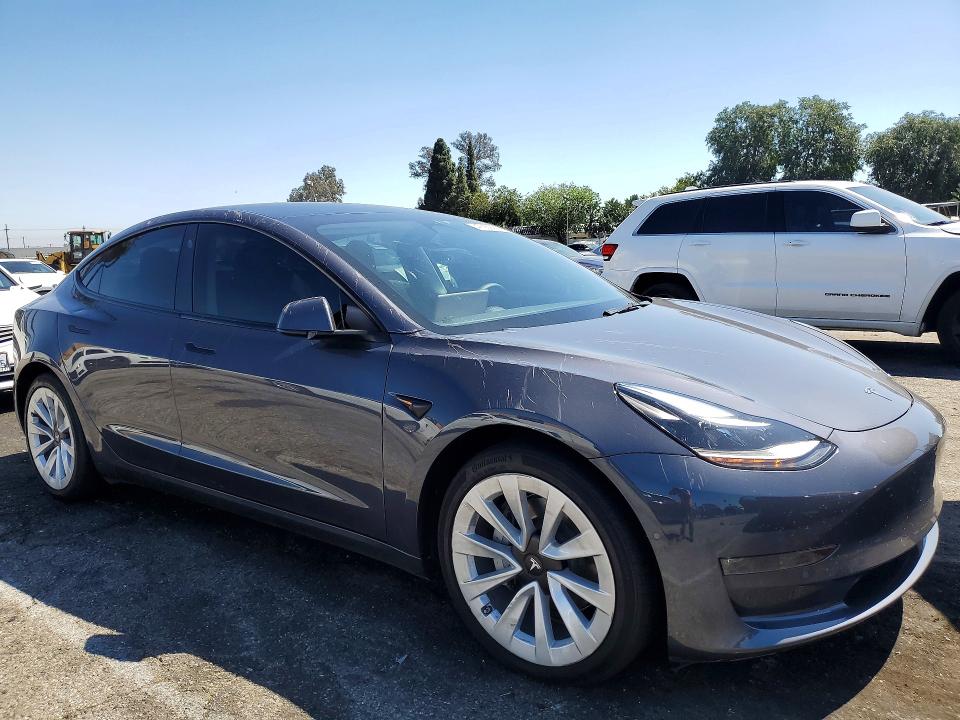 47563686 :رقم المزاد ، 5YJ3E1EB9NF346667 vin ، 2022 Tesla Model 3 مزاد بيع
