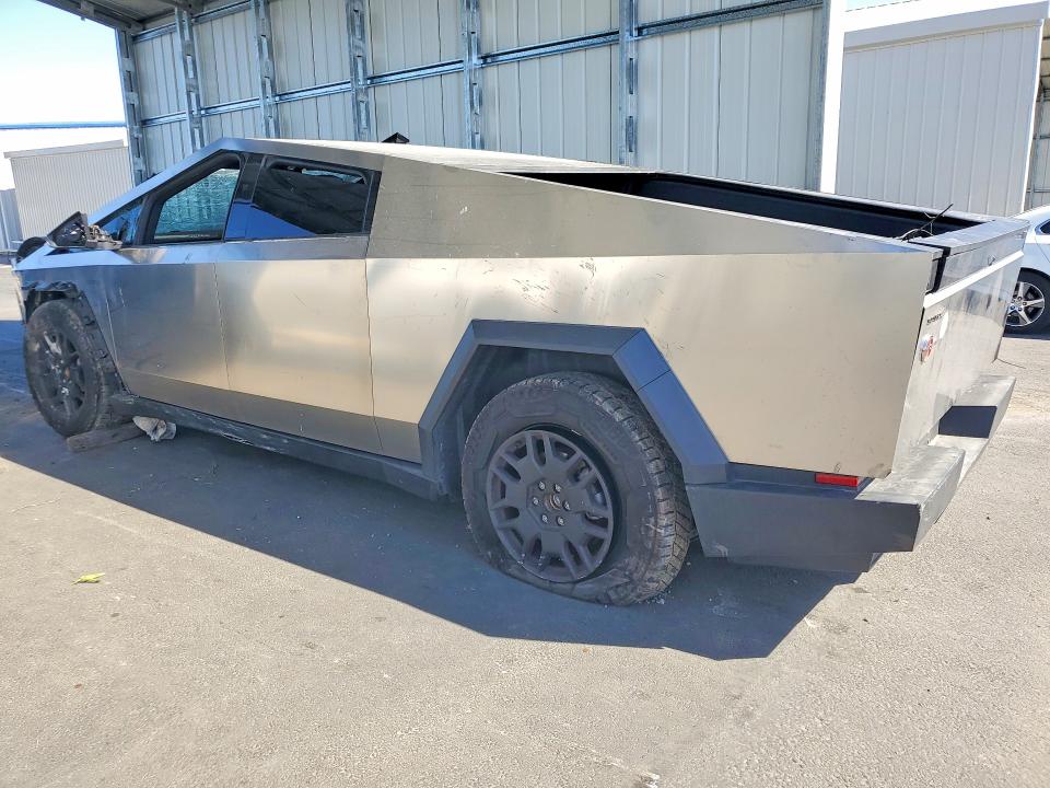 41589576 :رقم المزاد ، 7G2CEHED0RA016281 vin ، 2024 Tesla Cybertruck مزاد بيع