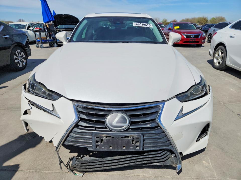 46419516 :رقم المزاد ، JTHBA1D27H5046820 vin ، 2017 Lexus Is 200t مزاد بيع