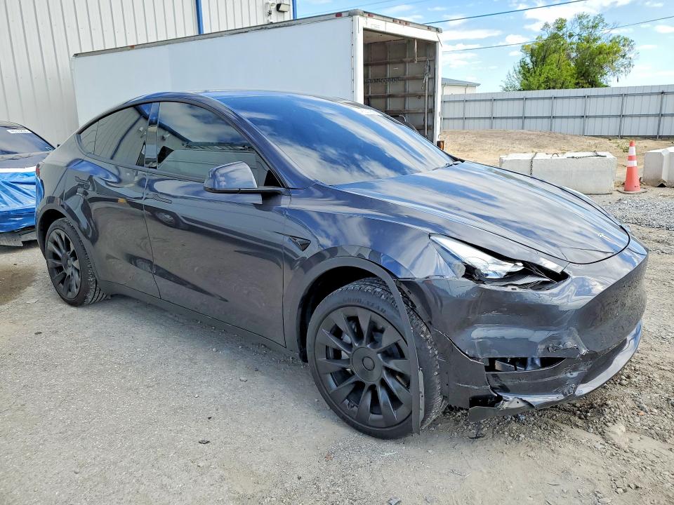 2024 Tesla Model Y მანქანა იყიდება აუქციონზე, vin: 7SAYGDED7RA309075, აუქციონის ნომერი: 46501966