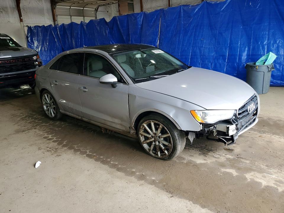 79513565 :رقم المزاد ، WAUCJGFF2F1028655 vin ، 2015 Audi A3 مزاد بيع
