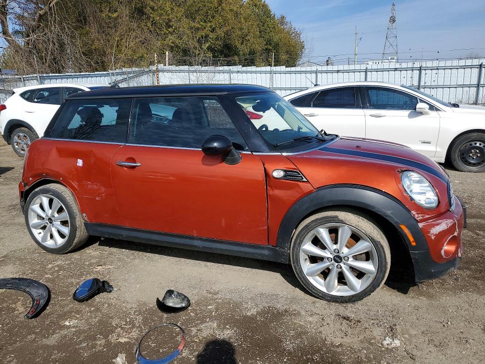 47240806 :رقم المزاد ، WMWSU3C53DT688454 vin ، 2013 Mini Cooper مزاد بيع