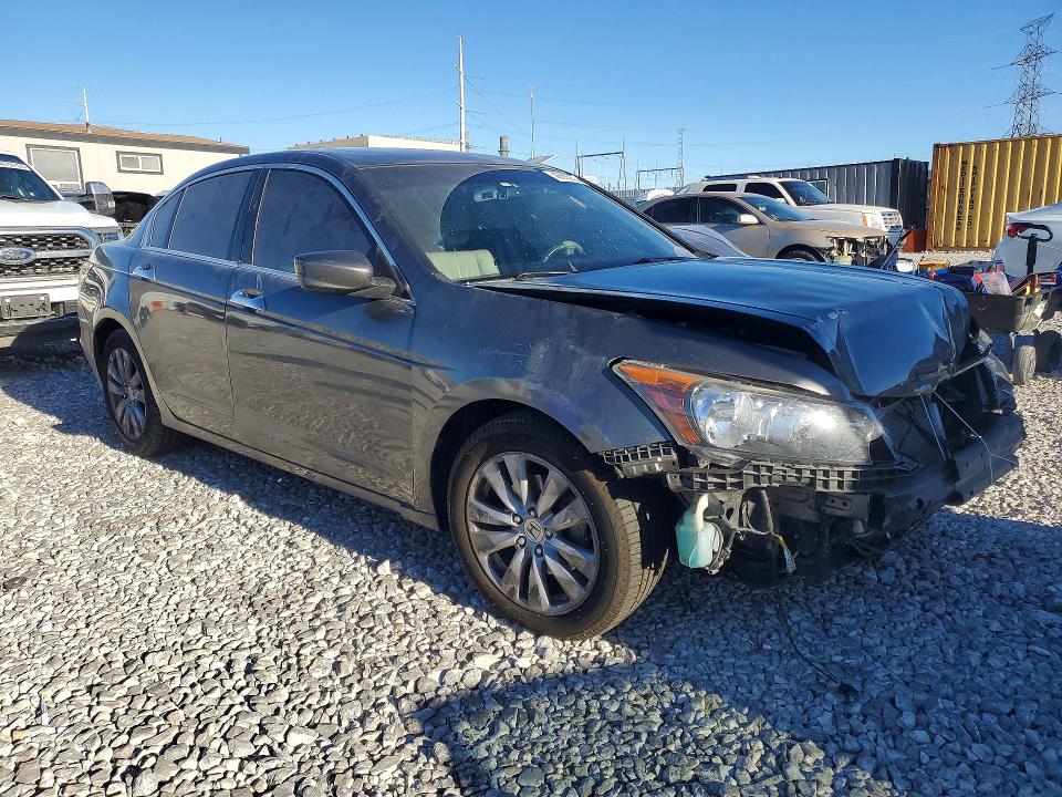 46863956 :رقم المزاد ، 1HGCP3F8XBA011027 vin ، 2011 Honda Accord مزاد بيع