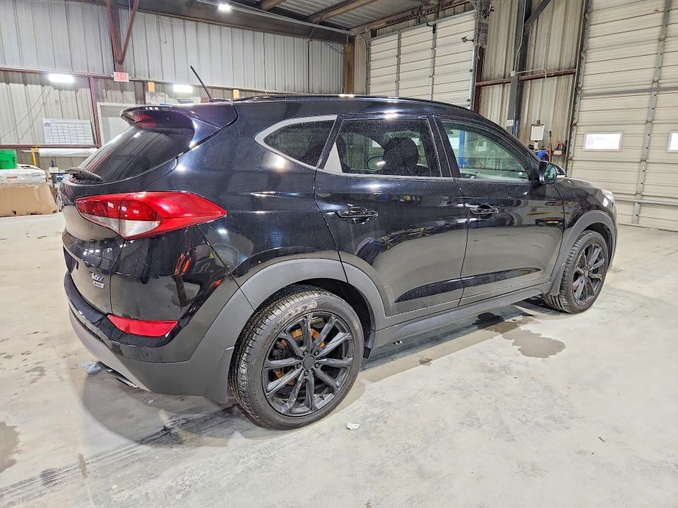 48006066 :رقم المزاد ، KM8J3CA28HU435782 vin ، 2017 Hyundai Tucson مزاد بيع