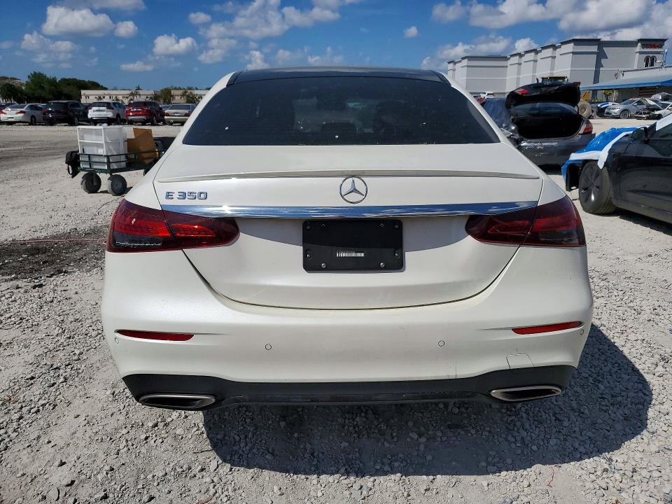 2022 Mercedes-benz E მანქანა იყიდება აუქციონზე, vin: W1KZF8DB3NB076944, აუქციონის ნომერი: 47630296