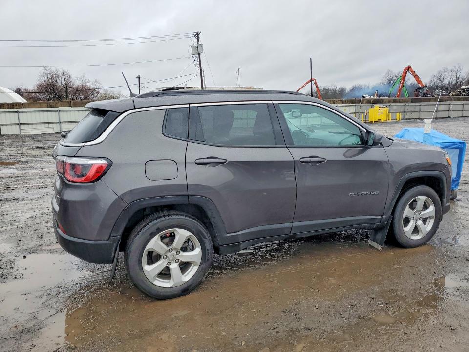 46161626 :رقم المزاد ، 3C4NJDBBXKT847218 vin ، 2019 Jeep Compass مزاد بيع