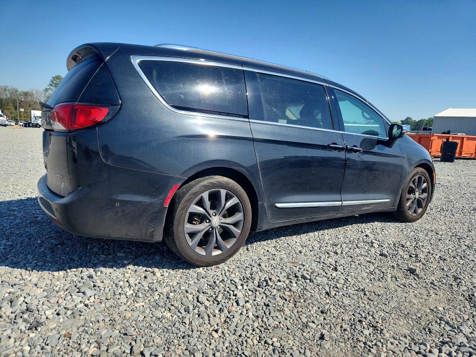 46435896 :رقم المزاد ، 2C4RC1GG0HR721539 vin ، 2017 Chrysler Pacifica مزاد بيع