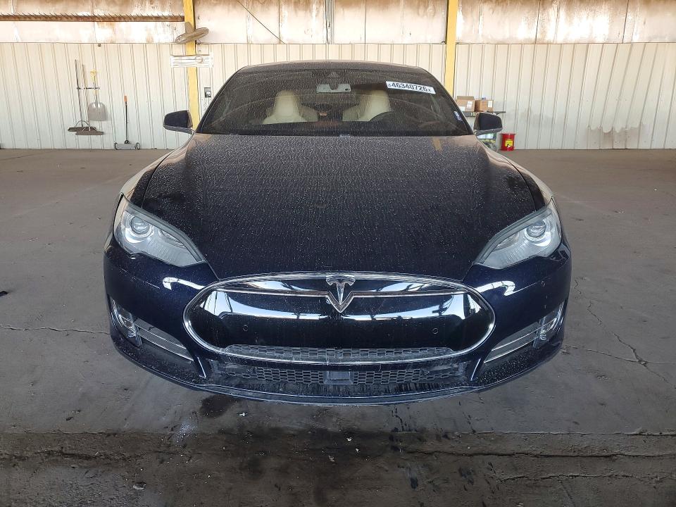 Продажа на аукционе авто 2015 Tesla Model S, vin: 5YJSA4H49FF084026, номер лота: 46340726