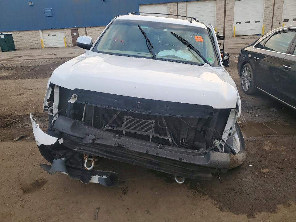 47748556 :رقم المزاد ، 1GNSKKE71CR187552 vin ، 2012 Chevrolet Suburban مزاد بيع