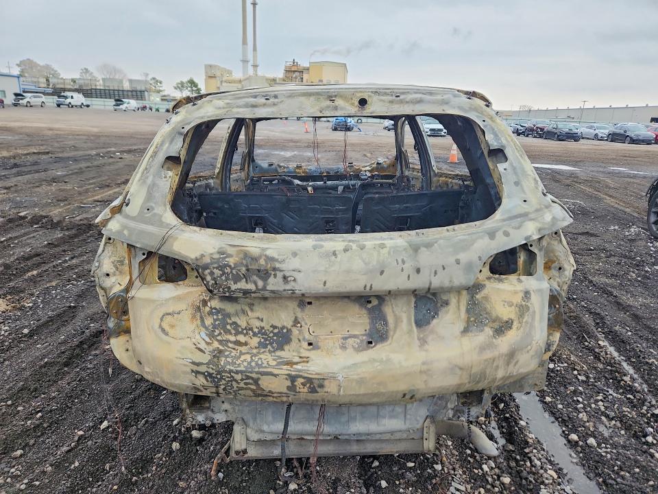Продажа на аукционе авто 2019 Chevrolet Equinox, vin: 2GNAXHEV2K6143892, номер лота: 79943275