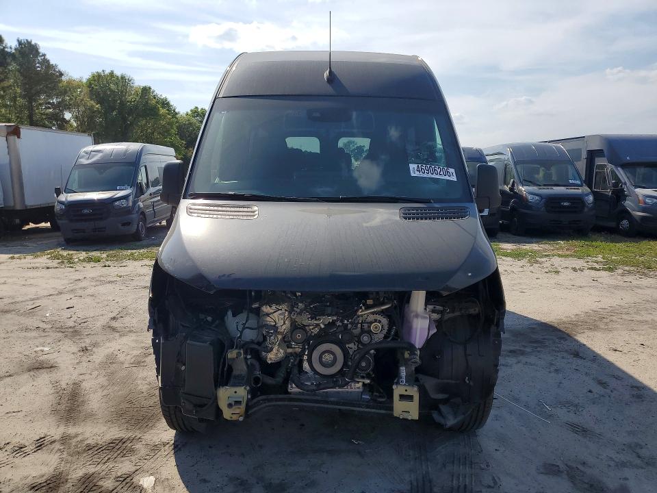 46906206 :رقم المزاد ، W1Z4NFHY0RP737890 vin ، 2024 Mercedes-benz Sprinter مزاد بيع