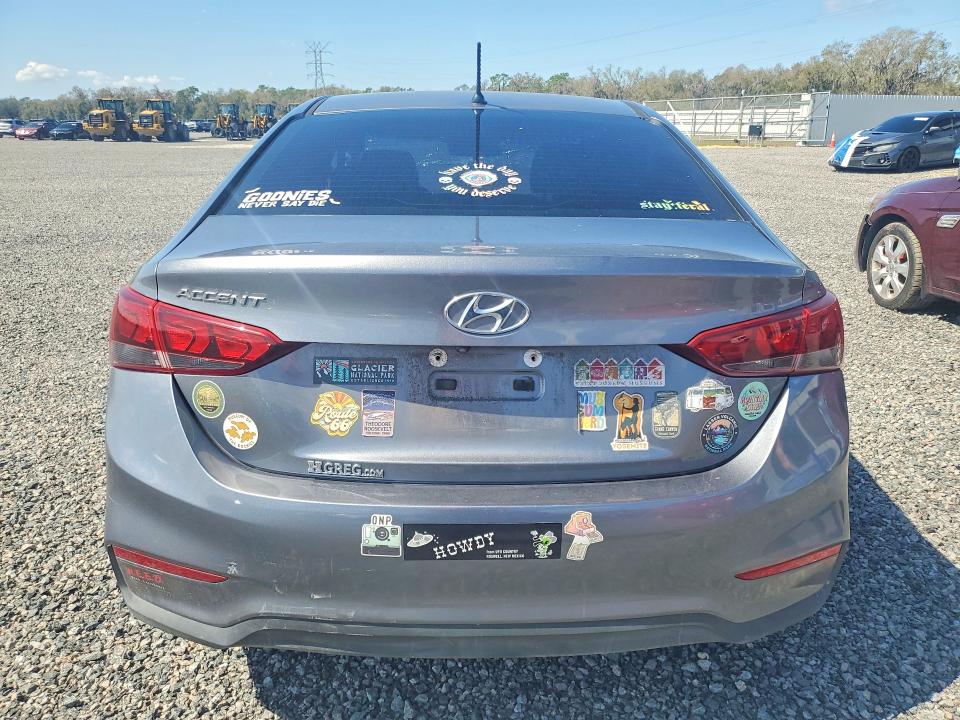 2018 Hyundai Accent მანქანა იყიდება აუქციონზე, vin: 3KPC24A37JE020570, აუქციონის ნომერი: 45462526