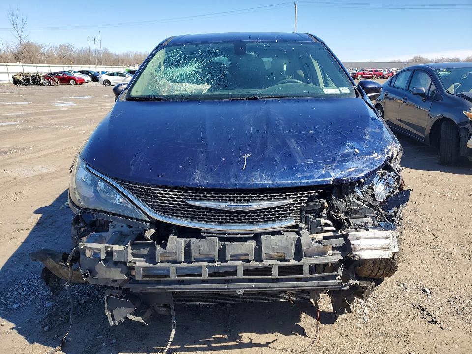 47695556 :رقم المزاد ، 2C4RC1DGXHR532174 vin ، 2017 Chrysler Pacifica مزاد بيع