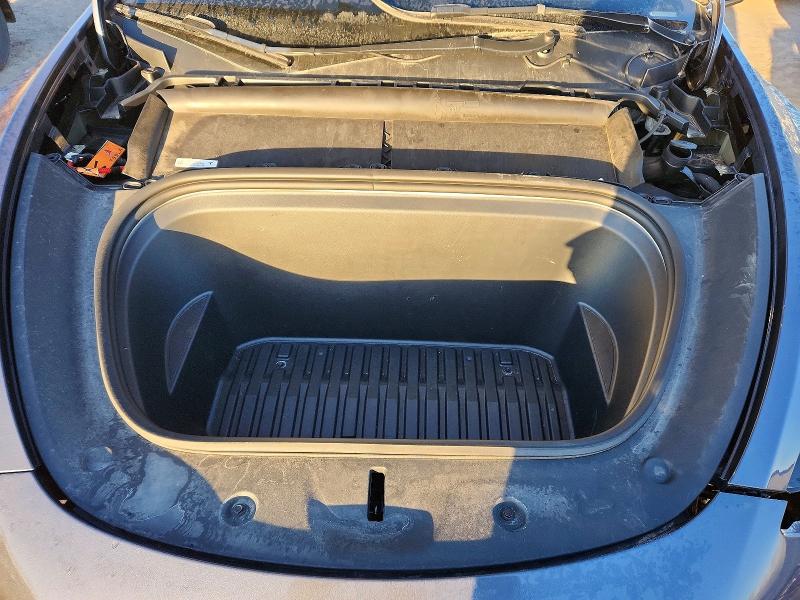 46304916 :رقم المزاد ، 7SAYGDEE9NF532191 vin ، 2022 Tesla Model Y مزاد بيع