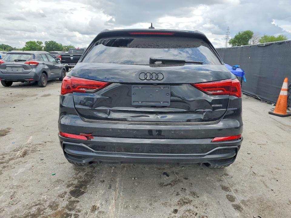 47453906 :رقم المزاد ، WA1EECF31N1128656 vin ، 2022 Audi Q3 مزاد بيع