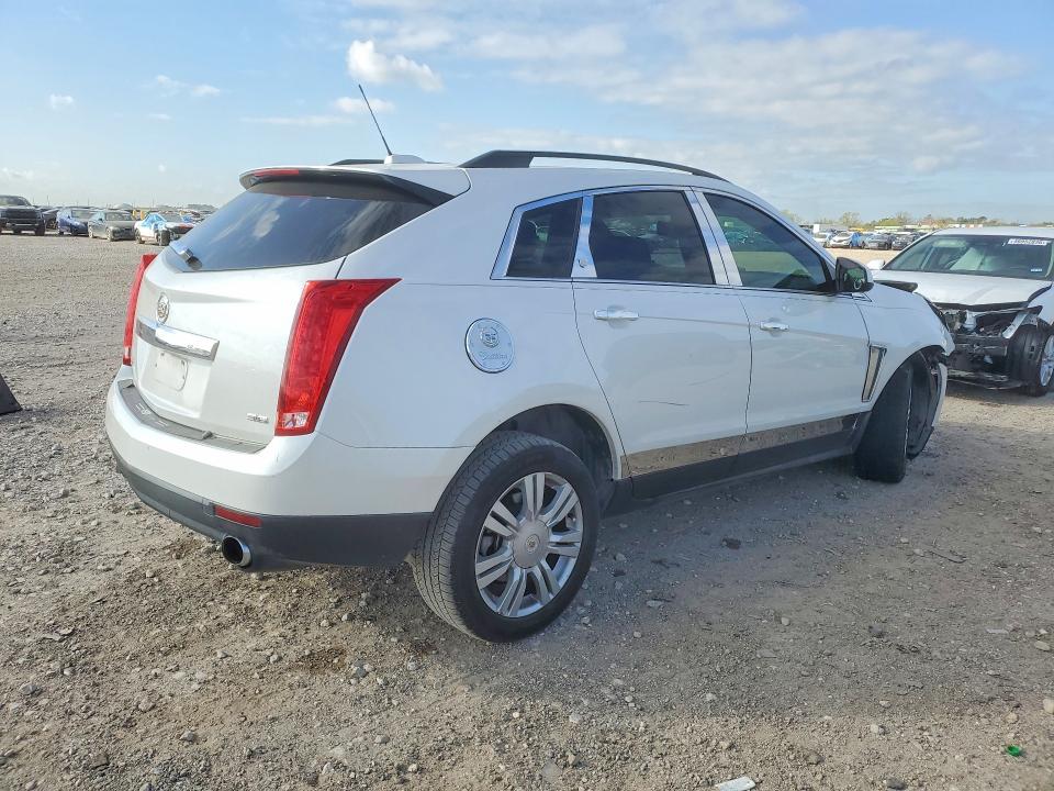 46966086 :رقم المزاد ، 3GYFNAE3XFS599814 vin ، 2015 Cadillac Srx مزاد بيع