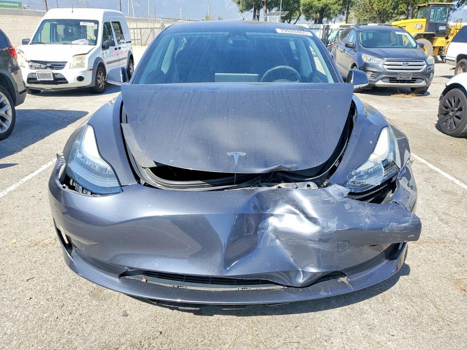 Продажа на аукционе авто 2018 Tesla Model 3, vin: 5YJ3E1EB7JF087039, номер лота: 79920465