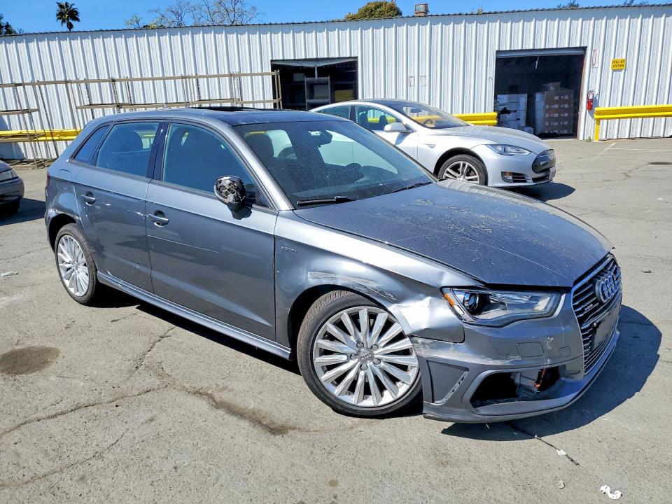 Продажа на аукционе авто 2016 Audi A3, vin: WAUUPBFF7GA115149, номер лота: 46233026