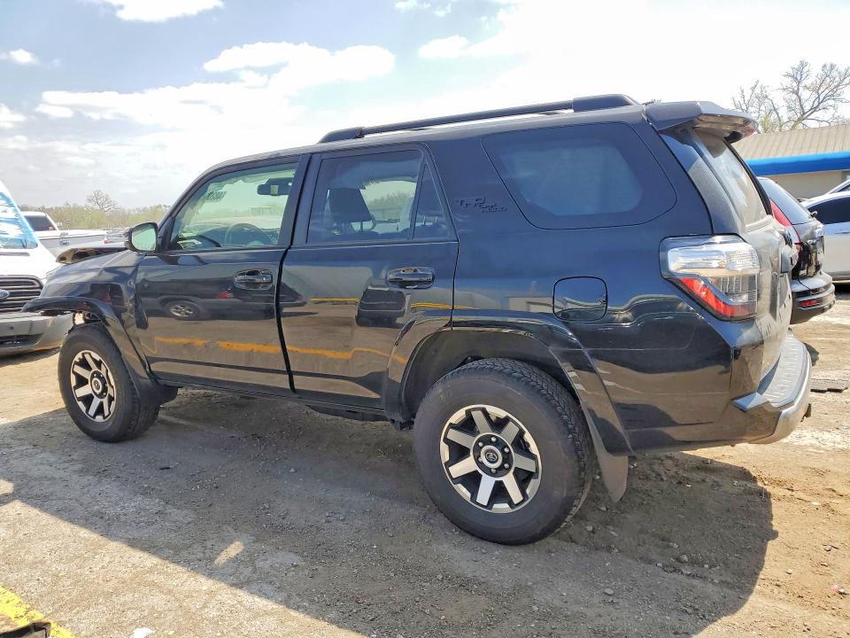 48208156 :رقم المزاد ، JTERU5JRXP6141456 vin ، 2023 Toyota 4runner مزاد بيع