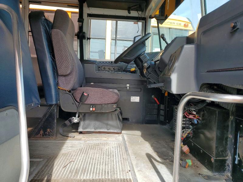 41653496 :رقم المزاد ، 1BAKGC5A4CF287538 vin ، 2012 Blue Bird School Bus / Transit Bus مزاد بيع