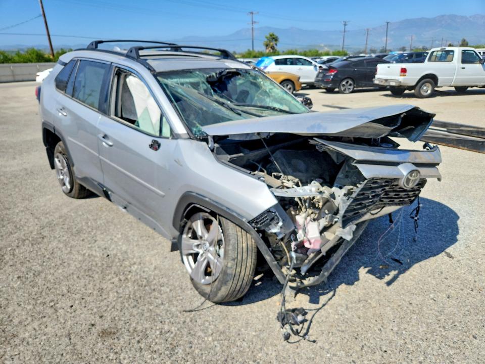 Продажа на аукционе авто 2022 Toyota Rav4, vin: 2T3P1RFV0NW323387, номер лота: 95701095