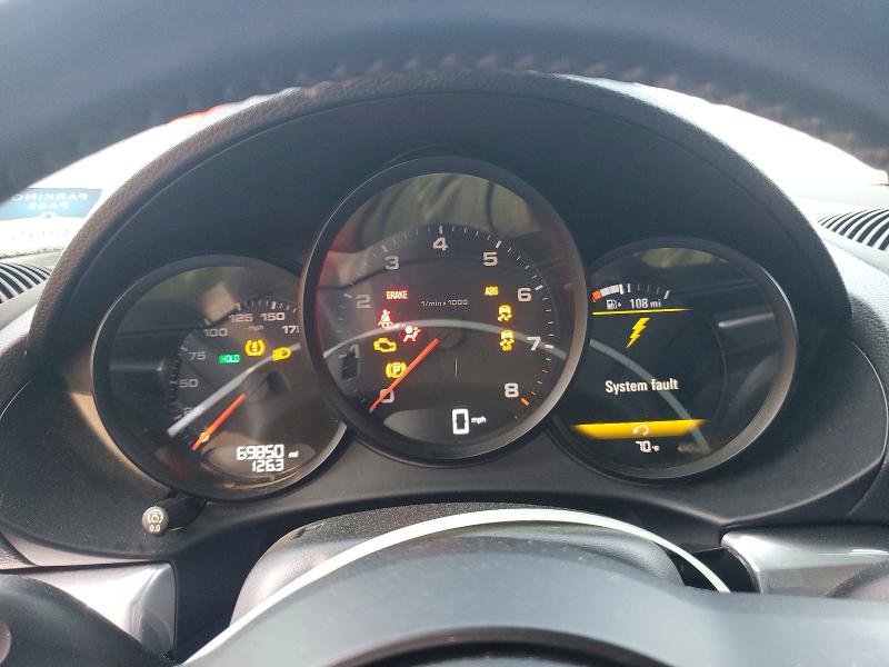 47767716 :رقم المزاد ، WP0AA2A82JK261668 vin ، 2018 Porsche Cayman مزاد بيع
