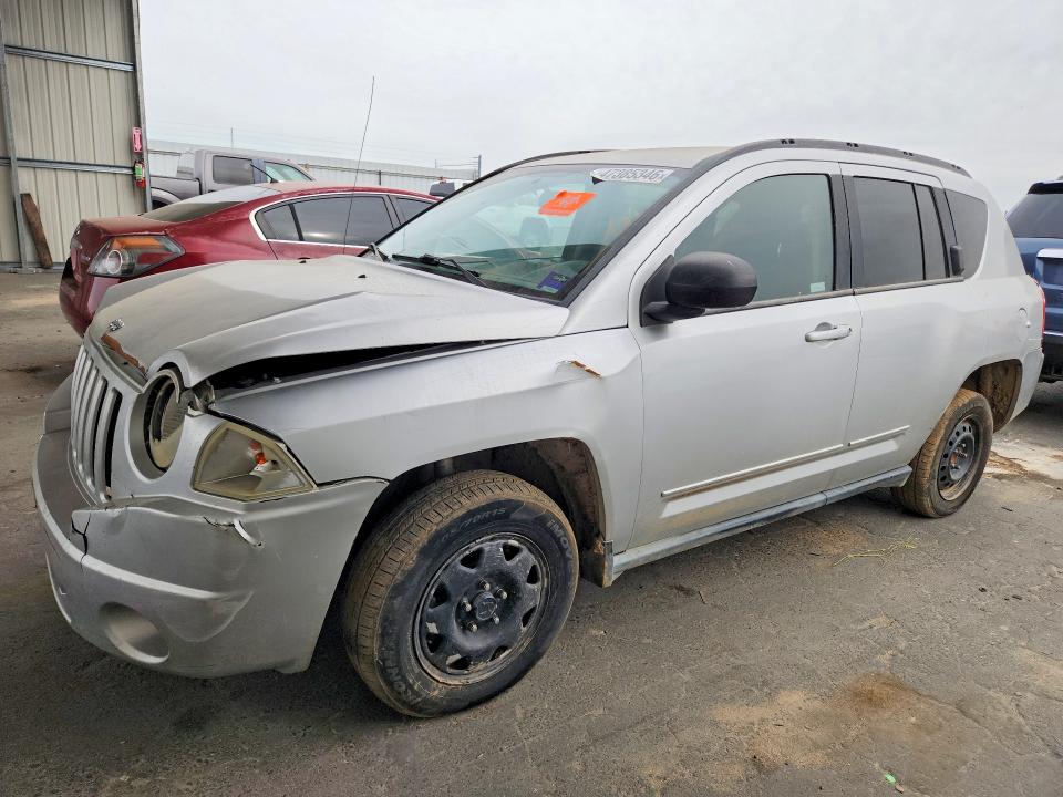 47385346 :رقم المزاد ، 1J4NT4FB8AD560432 vin ، 2010 Jeep Compass مزاد بيع
