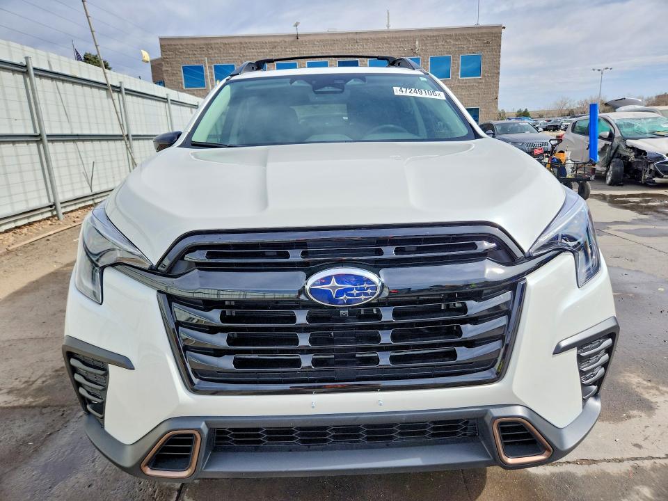 2025 Subaru Ascent მანქანა იყიდება აუქციონზე, vin: 4S4WMARD4S3405334, აუქციონის ნომერი: 47249106