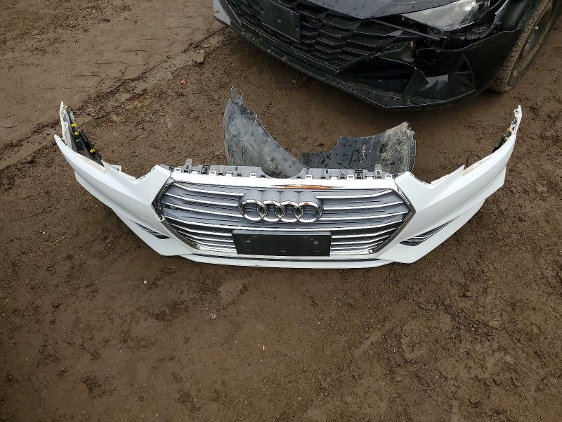 Продажа на аукционе авто 2018 Audi A4, vin: WAUANAF44JN018430, номер лота: 46886146