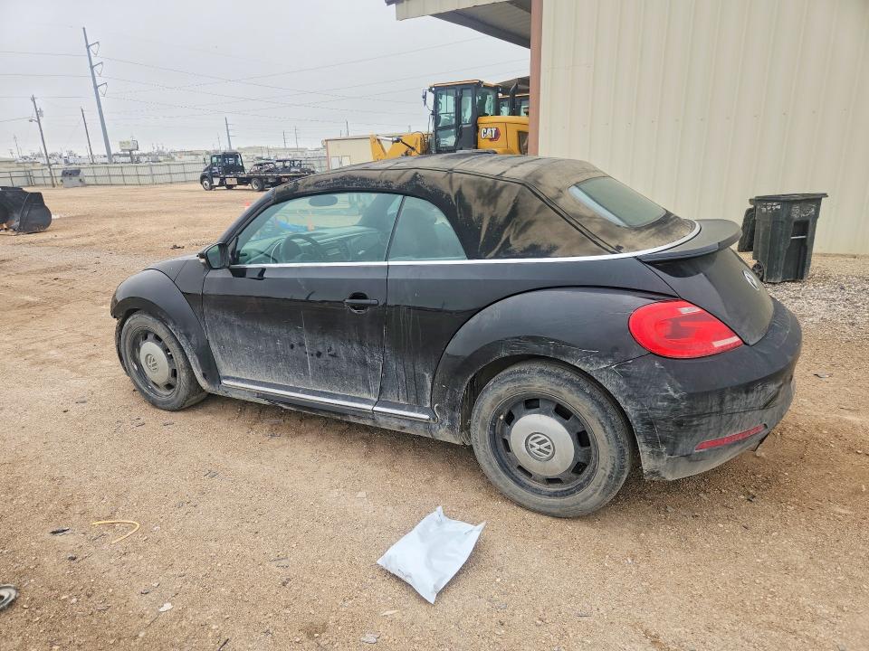 41772066 :رقم المزاد ، 3VW517AT9FM814672 vin ، 2015 Volkswagen Beetle مزاد بيع