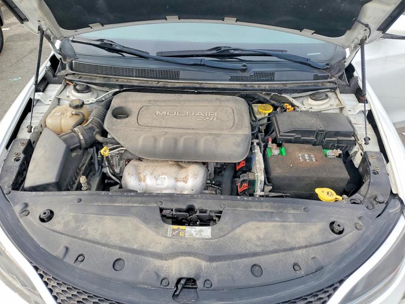 Продаж на аукціоні авто 2015 Chrysler 200, vin: 1C3CCCAB7FN558904, номер лоту: 46107296