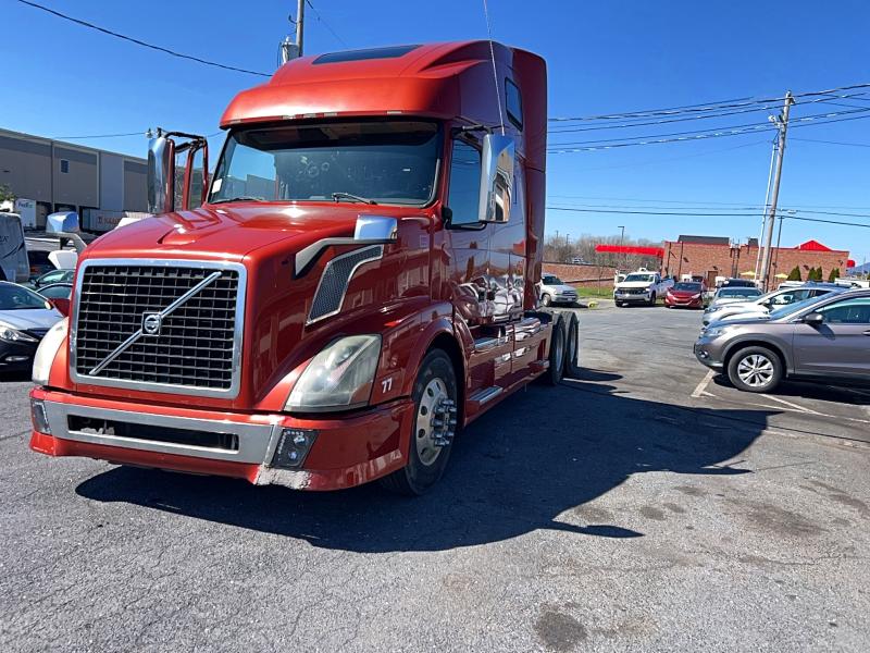 Продажа на аукционе авто 2014 Volvo Vn, vin: 4V4NC9TJ6EN177222, номер лота: 47562866